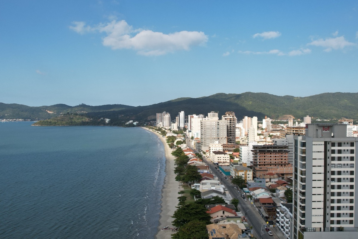 A marina de Porto Belo, foto de capa