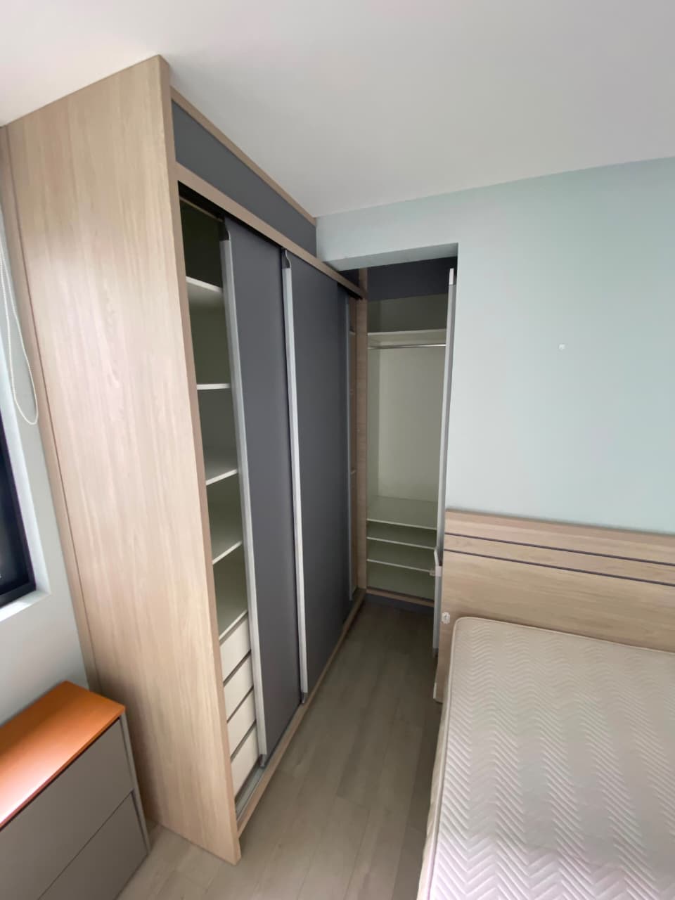 Apartamento 2 suítes semi-mobiliado na Meia Praia, foto 7 de 8