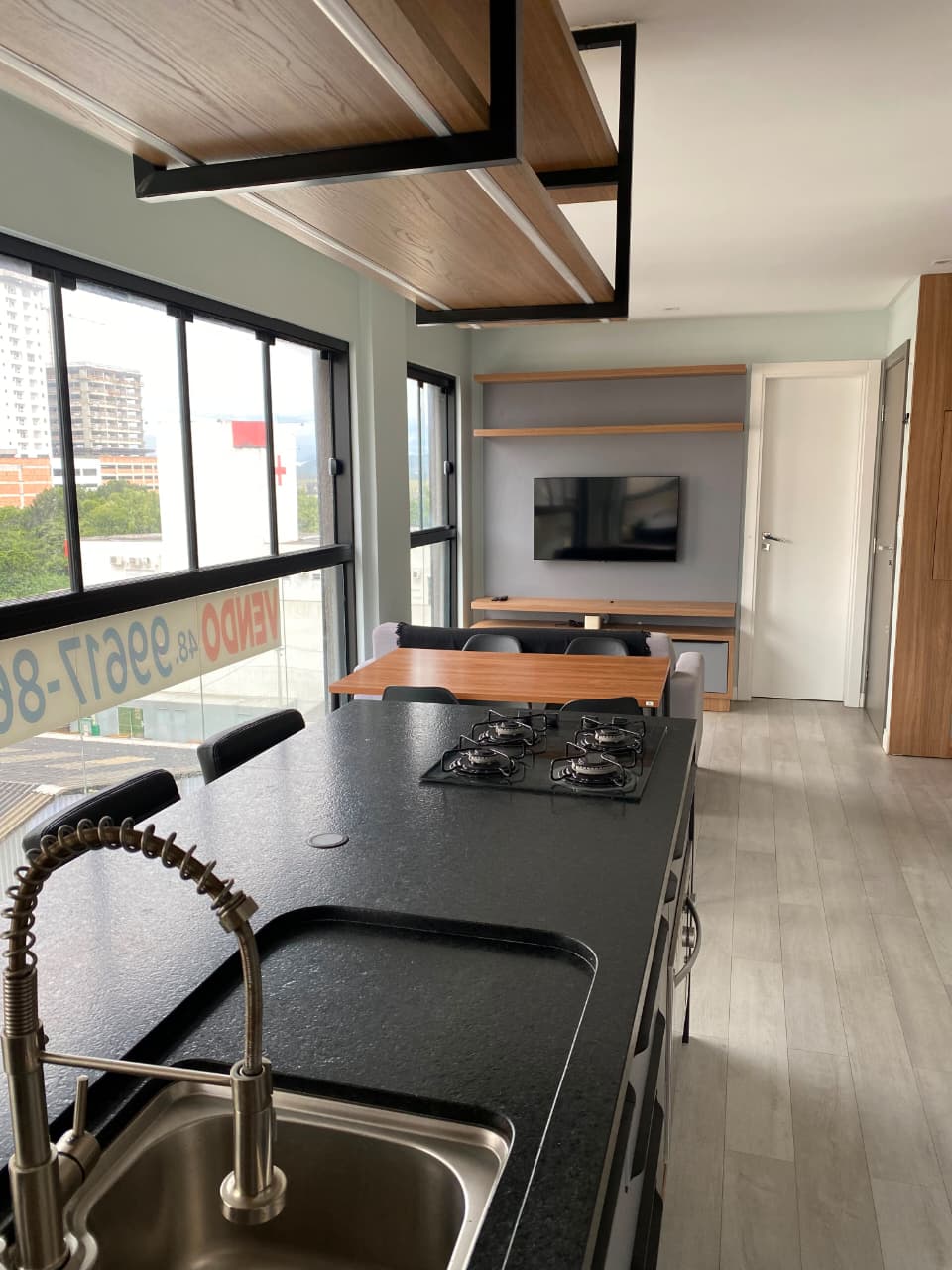 Apartamento 2 suítes semi-mobiliado na Meia Praia, foto 8 de 8
