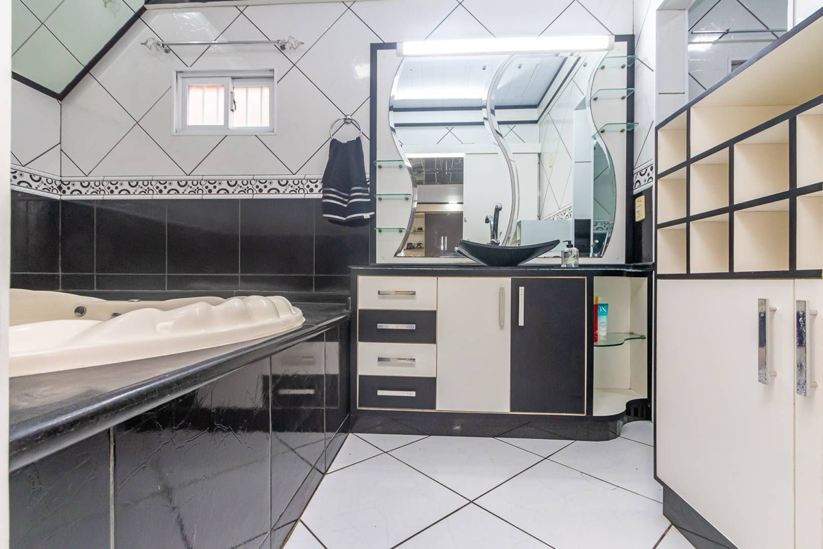 Casa com piscina e spa na Vila Real, foto 33 de 93