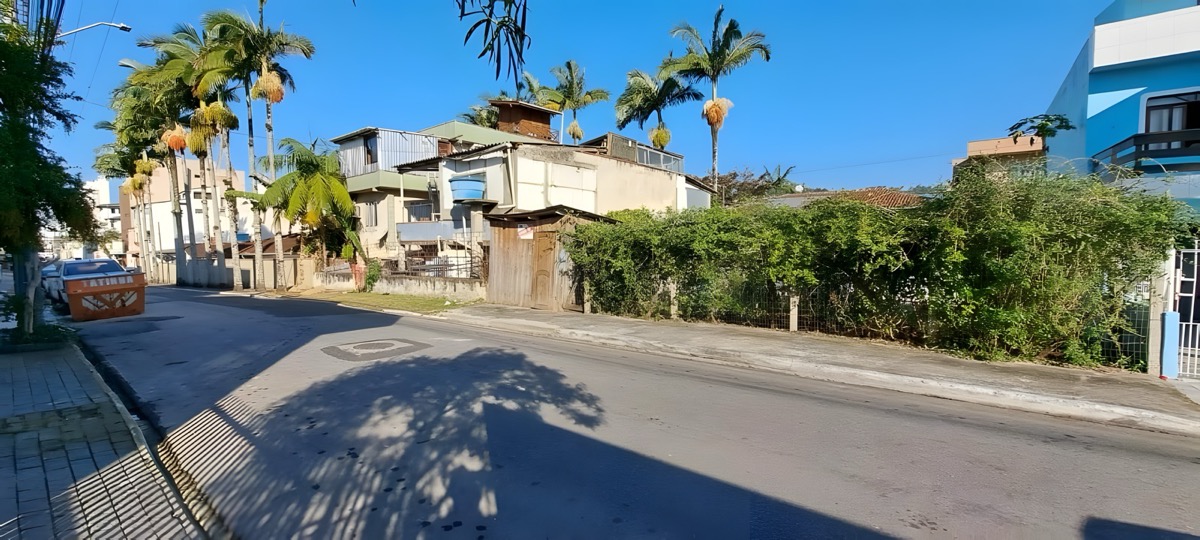 Terreno com frente para duas ruas nos Nações, foto 5 de 6